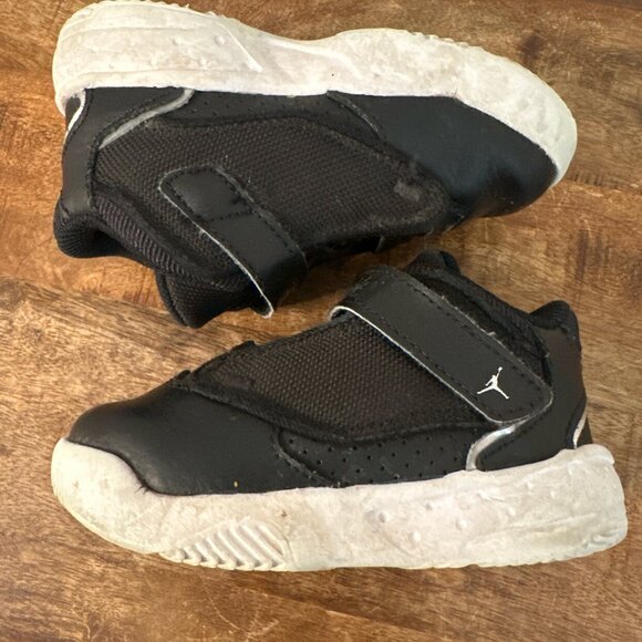 Jordan Max Aura 4 - Picture 4 of 8